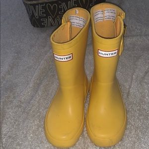 Euc hunter kids boots size 9B 10 G